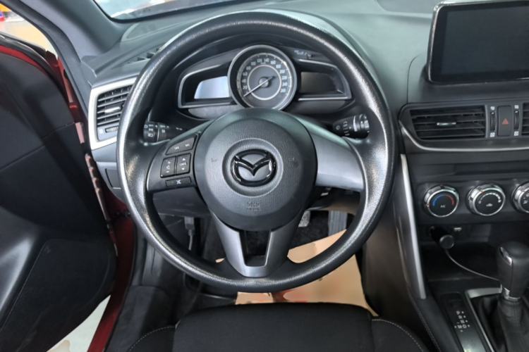 Used Mazda CX-4 2016 2.0L Automatic 2WD Blue Sky Dynamic Edition Steering Wheel