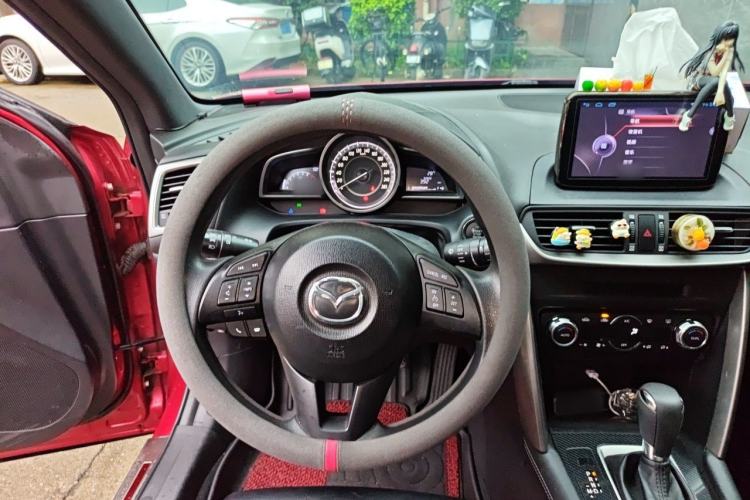 Used Mazda CX-4 2016 2.0L Automatic 2WD Blue Sky Dynamic Edition Steering Wheel