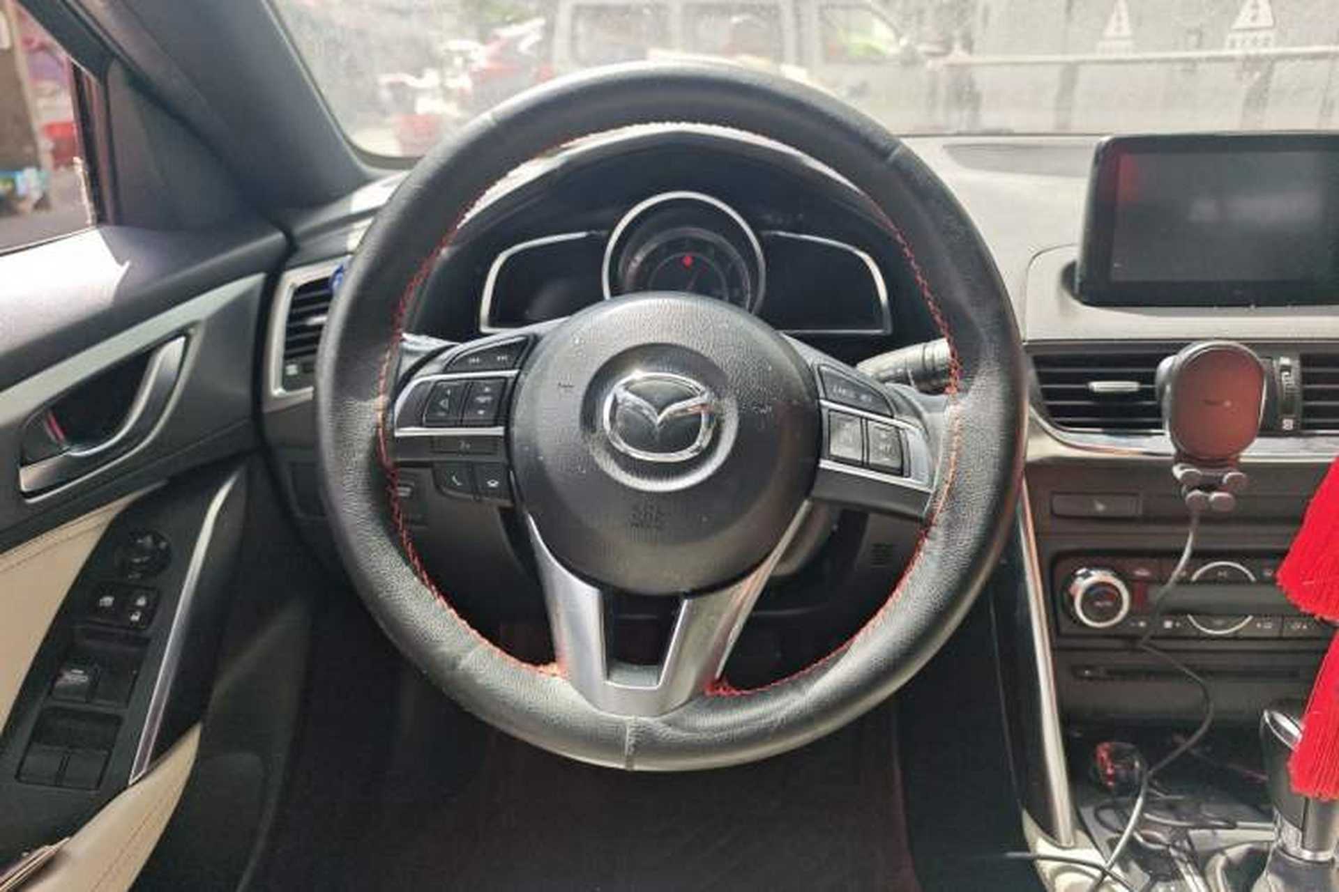 Used Mazda CX-4 2016 2.5L Automatic 4x4 Bluetide Fearless Edition Steering Wheel