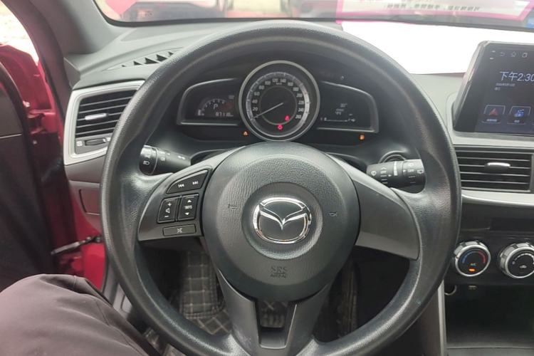 Used Mazda CX-4 2016 2.0L Automatic 2WD Blue Sky Dynamic Edition Steering Wheel