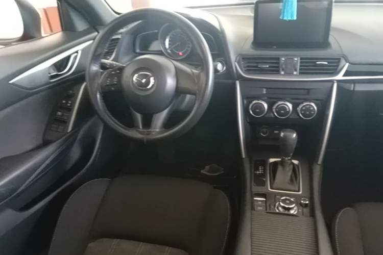 Used Mazda CX-4 2016 2.0L Automatic 2WD Blue Sky Dynamic Edition Steering Wheel