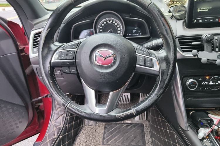 Used Mazda CX-4 2016 2.0L Automatic 2WD Blue Sky Luxury Edition Steering Wheel