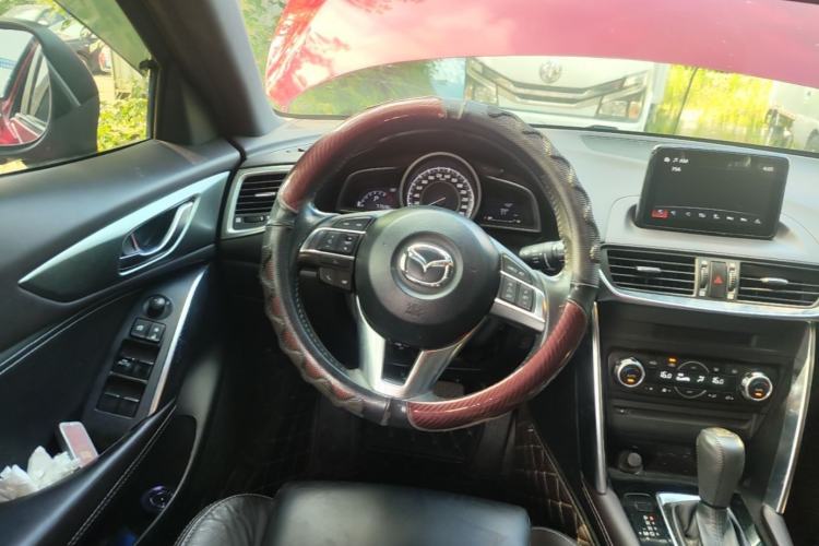 Used Mazda CX-4 2016 2.0L Automatic 2WD Blue Sky Luxury Edition Steering Wheel