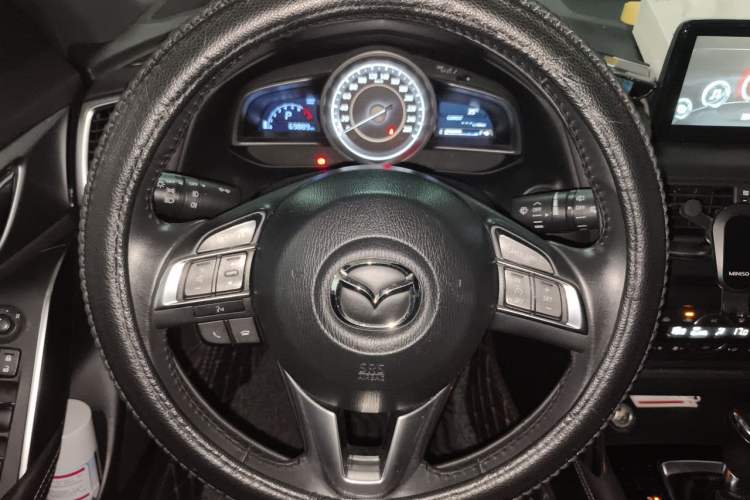 Used Mazda CX-4 2016 2.0L Automatic 2WD Blue Sky Luxury Edition Steering Wheel