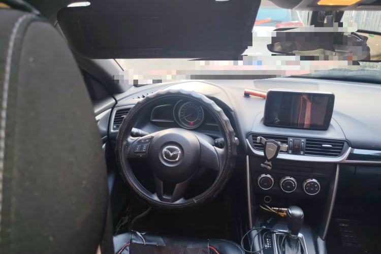 Used Mazda CX-4 2016 2.0L Automatic 2WD Blue Sky Dynamic Edition Steering Wheel