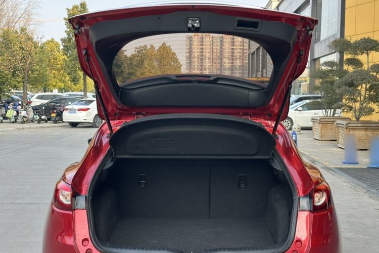 Used Mazda CX-4 2016 2.0L Automatic 2WD Blue Sky Luxury Edition Trunk