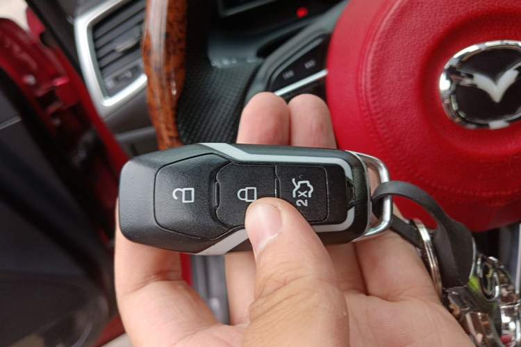 Used Mazda CX-4 2016 2.0L Automatic 2WD Blue Sky Luxury Edition Vehicle Key
