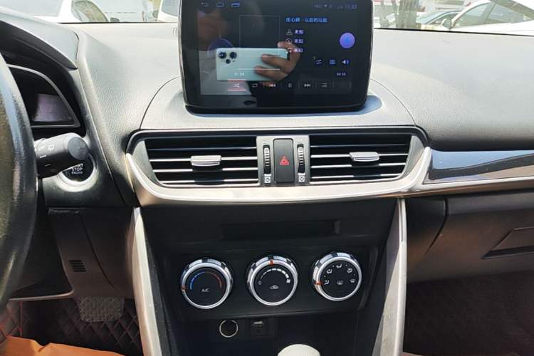Used Mazda CX-4 2016 2.0L Automatic 2WD Blue Sky Dynamic Edition Audio And AC Panel