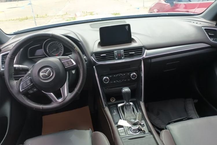 Used Mazda CX-4 2016 2.0L Automatic 2WD Blue Sky Luxury Edition Center Console