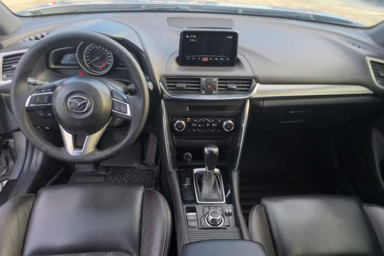 Used Mazda CX-4 2016 2.0L Automatic 2WD Blue Sky Luxury Edition Center Console