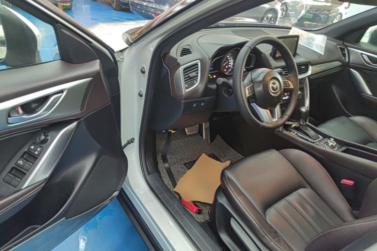 Used Mazda CX-4 2016 2.0L Automatic 2WD Blue Sky Luxury Edition Driver Seat