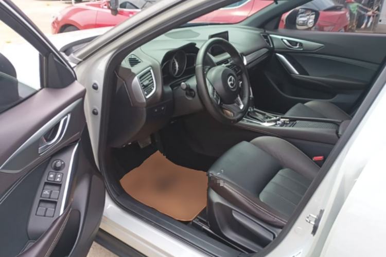 Used Mazda CX-4 2016 2.0L Automatic 2WD Blue Sky Luxury Edition Driver Seat