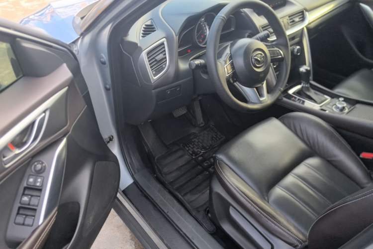 Used Mazda CX-4 2016 2.0L Automatic 2WD Blue Sky Luxury Edition Driver Seat