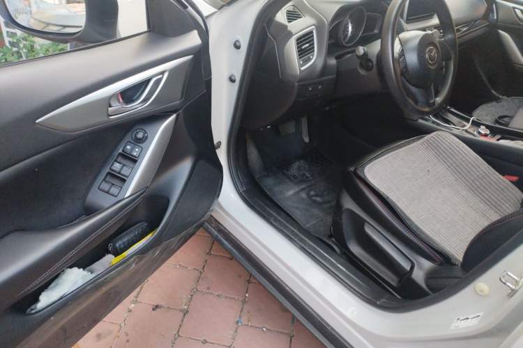 Used Mazda CX-4 2016 2.0L Automatic 2WD Blue Sky Dynamic Edition Driver Seat