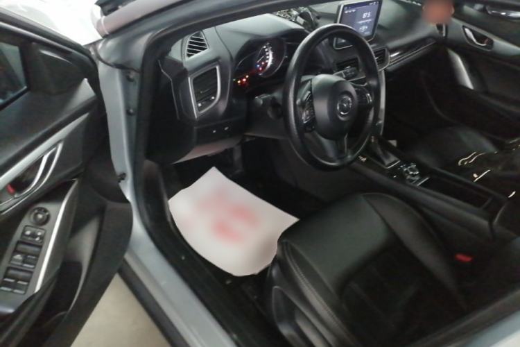 Used Mazda CX-4 2016 2.0L Automatic 2WD Blue Sky Dynamic Leather Edition Driver Seat