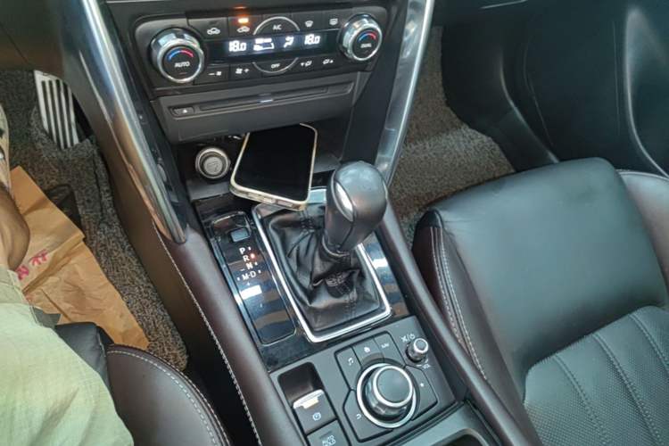 Used Mazda CX-4 2016 2.0L Automatic 2WD Blue Sky Luxury Edition Gear Lever