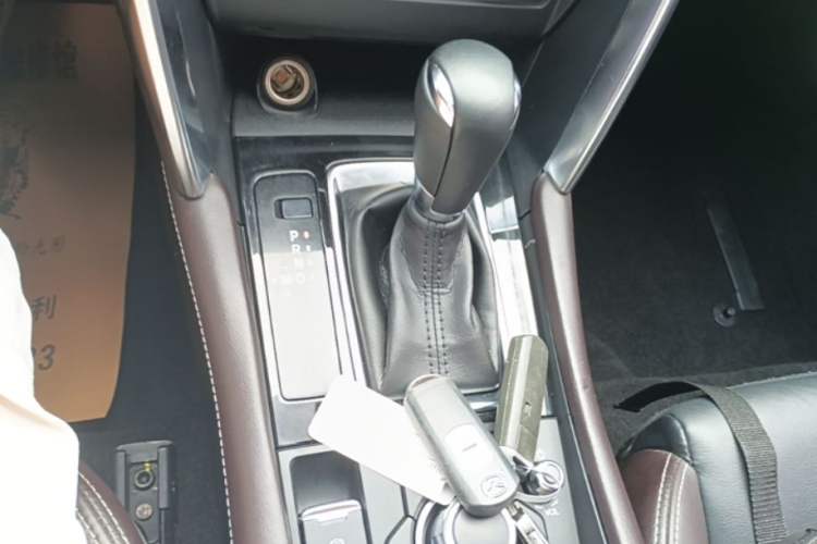 Used Mazda CX-4 2016 2.0L Automatic 2WD Blue Sky Luxury Edition Gear Lever