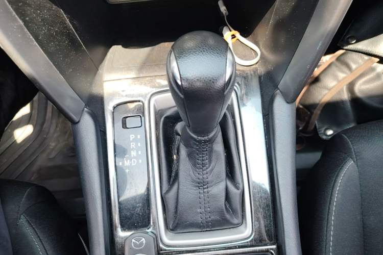 Used Mazda CX-4 2016 2.0L Automatic 2WD Blue Sky Dynamic Edition Gear Lever