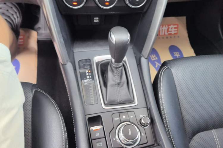 Used Mazda CX-4 2016 2.0L Automatic 2WD Blue Sky Dynamic Edition Gear Lever