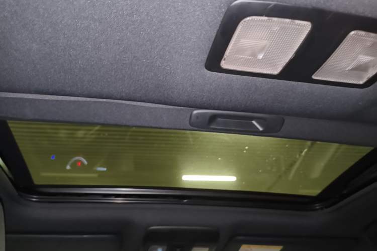 Used Mazda CX-4 2016 2.0L Automatic 2WD Blue Sky Dynamic Edition Headliner