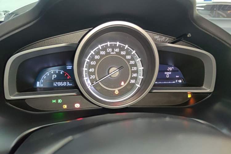 Used Mazda CX-4 2016 2.0L Automatic 2WD Blue Sky Luxury Edition Instrument Cluster