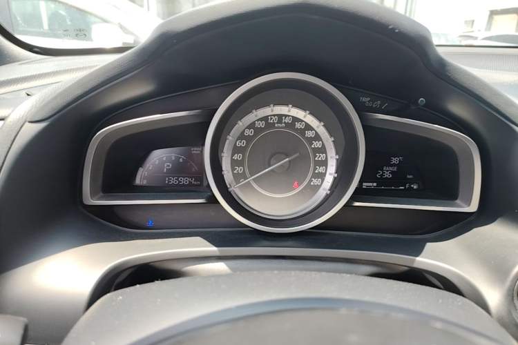 Used Mazda CX-4 2016 2.0L Automatic 2WD Blue Sky Dynamic Edition Instrument Cluster