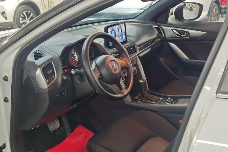 Used Mazda CX-4 2016 2.0L Automatic 2WD Blue Sky Dynamic Edition Interior 1