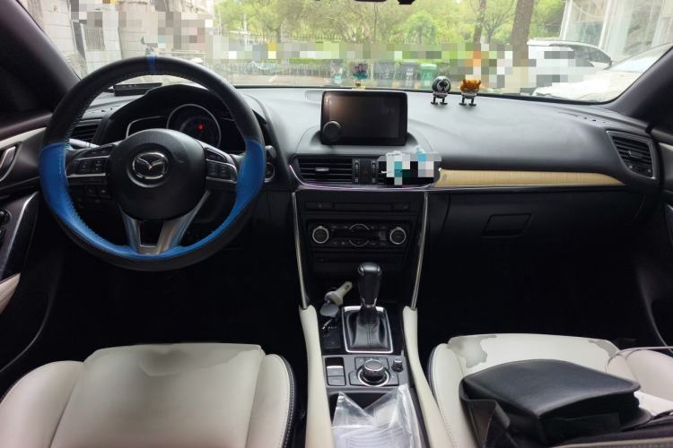 Used Mazda CX-4 2016 2.5L Automatic 4x4 Bluetide Fearless Edition Interior 2