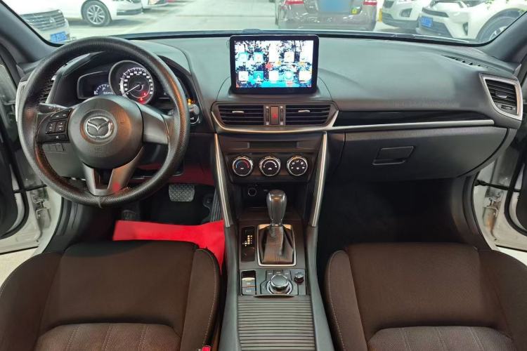 Used Mazda CX-4 2016 2.0L Automatic 2WD Blue Sky Dynamic Edition Interior 3