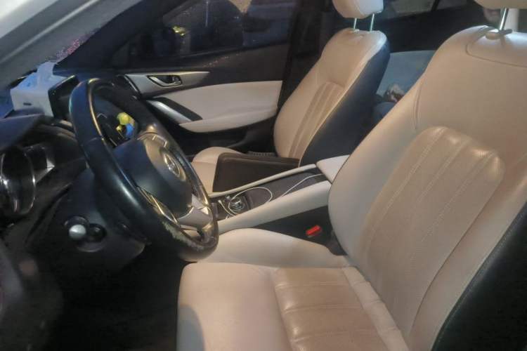 Used Mazda CX-4 2016 2.5L Automatic 4x4 Bluetide Fearless Edition Left Front Seat