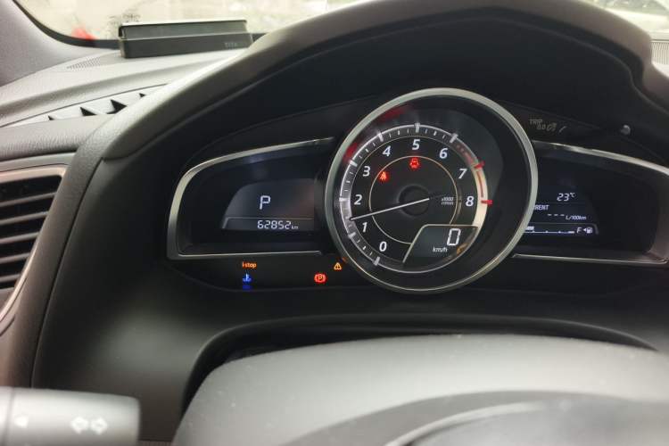 Used Mazda CX-4 2016 2.5L Automatic 4x4 Bluetide Fearless Edition Odometer Close Up