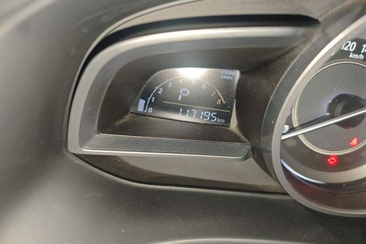Used Mazda CX-4 2016 2.0L Automatic 2WD Blue Sky Luxury Edition Odometer Close Up