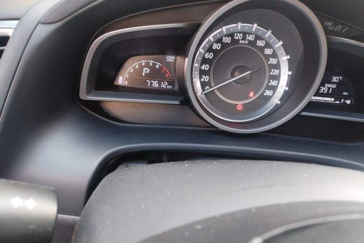 Used Mazda CX-4 2016 2.0L Automatic 2WD Blue Sky Dynamic Edition Odometer Close Up