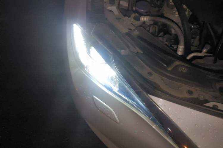 Used Mazda CX-4 2016 2.5L Automatic 4x4 Bluetide Fearless Edition Right Front Headlight