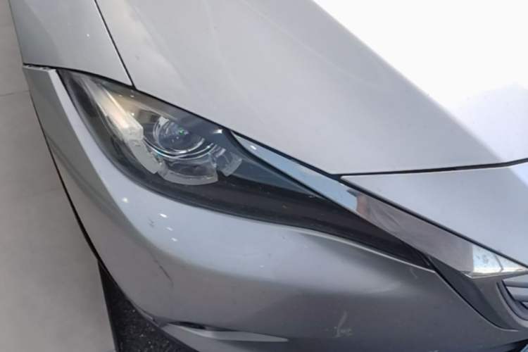 Used Mazda CX-4 2016 2.0L Automatic 2WD Blue Sky Luxury Edition Right Front Headlight