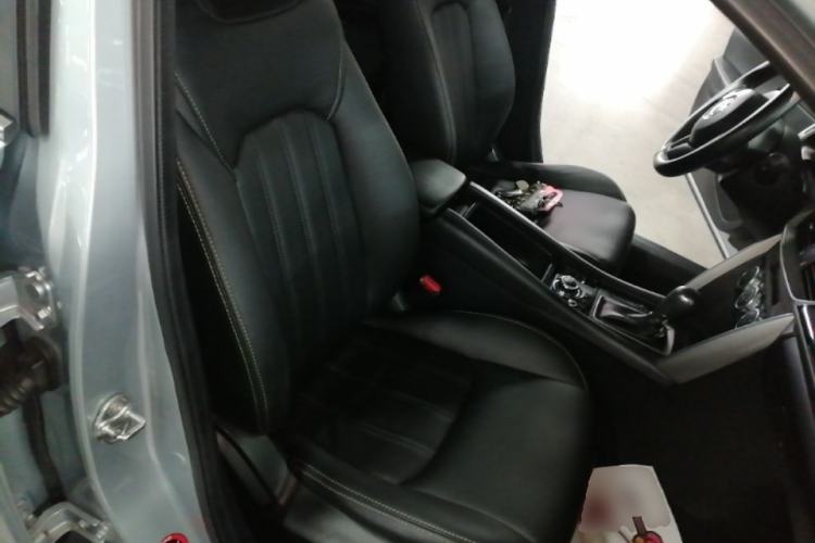 Used Mazda CX-4 2016 2.0L Automatic 2WD Blue Sky Dynamic Leather Edition Right Front Seat