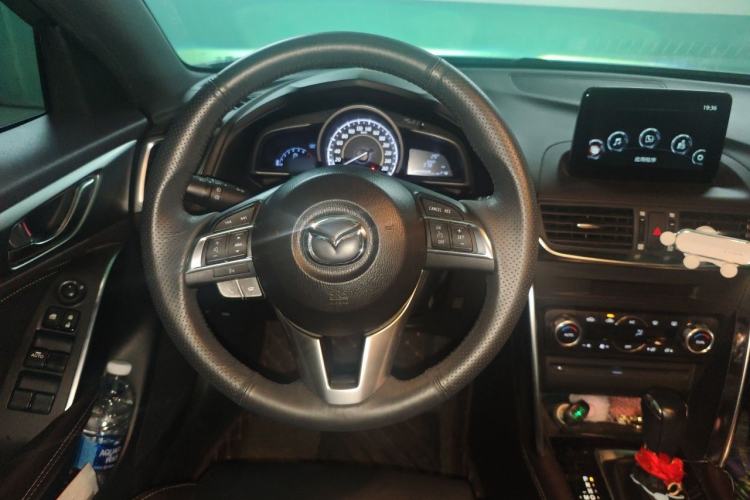Used Mazda CX-4 2016 2.0L Automatic 2WD Blue Sky Luxury Edition Steering Wheel