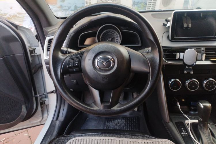 Used Mazda CX-4 2016 2.0L Automatic 2WD Blue Sky Dynamic Edition Steering Wheel