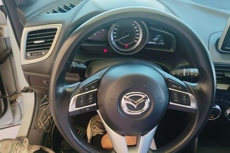Used Mazda CX-4 2016 2.0L Automatic 2WD Blue Sky Dynamic Edition Steering Wheel