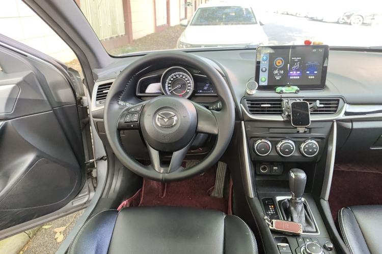 Used Mazda CX-4 2016 2.0L Automatic 2WD Blue Sky Dynamic Leather Edition Steering Wheel