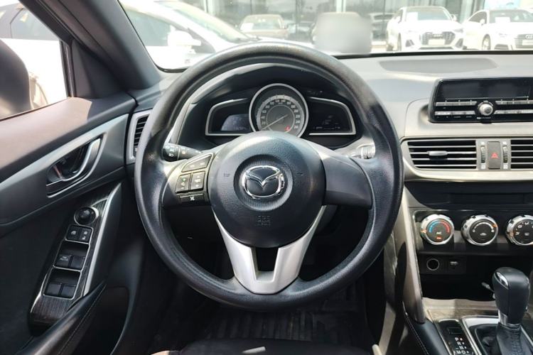 Used Mazda CX-4 2016 2.0L Automatic 2WD Blue Sky Dynamic Edition Steering Wheel