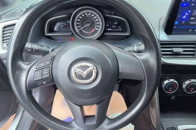 Used Mazda CX-4 2016 2.0L Automatic 2WD Blue Sky Dynamic Edition Steering Wheel