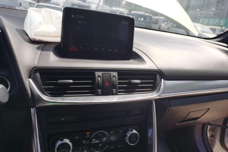 Used Mazda CX-4 2016 2.5L Automatic 4x4 Sky Blue Passion Edition Audio And AC Panel