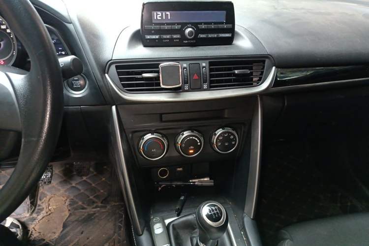 Used Mazda CX-4 2016 2.0L Manual Two-Wheel Drive Blue Sky Dynamic Edition Audio And AC Panel
