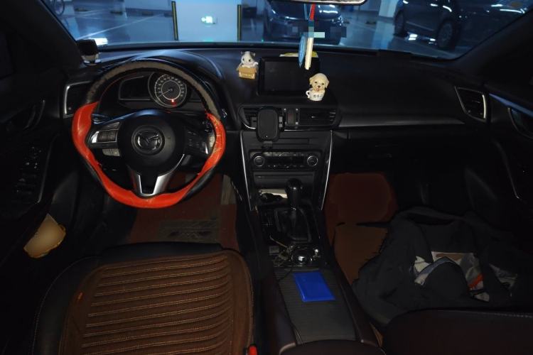 Used Mazda CX-4 2016 2.0L Automatic 2WD Blue Sky Luxury Edition Center Console