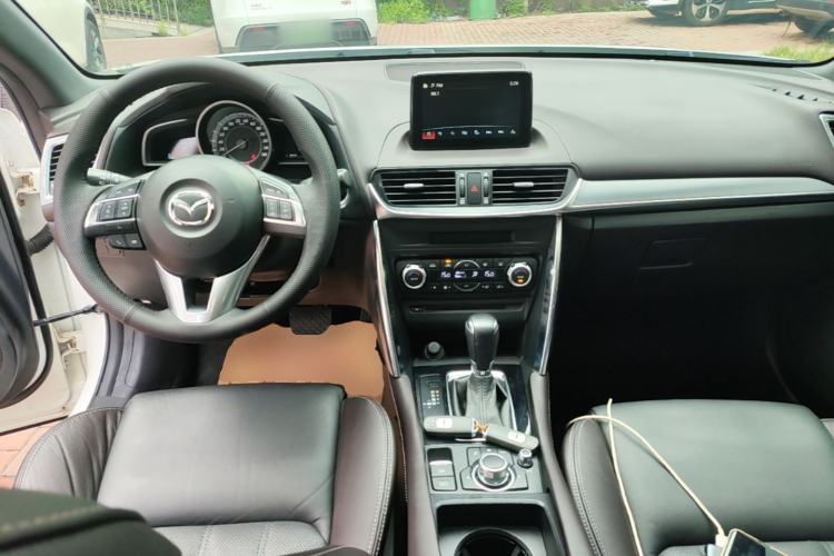 Used Mazda CX-4 2016 2.0L Automatic 2WD Blue Sky Luxury Edition Center Console