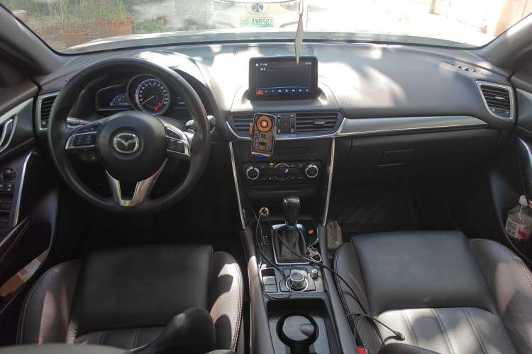 Used Mazda CX-4 2016 2.5L Automatic 4x4 Sky Blue Passion Edition Center Console