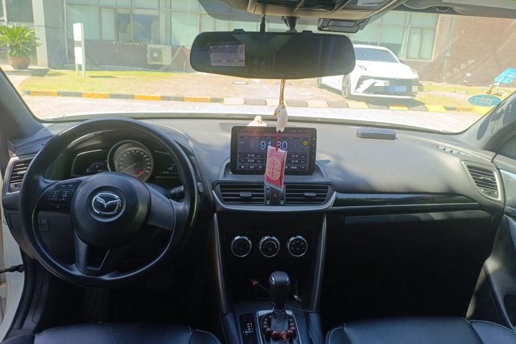 Used Mazda CX-4 2016 2.0L Automatic 2WD Blue Sky Dynamic Edition Center Console