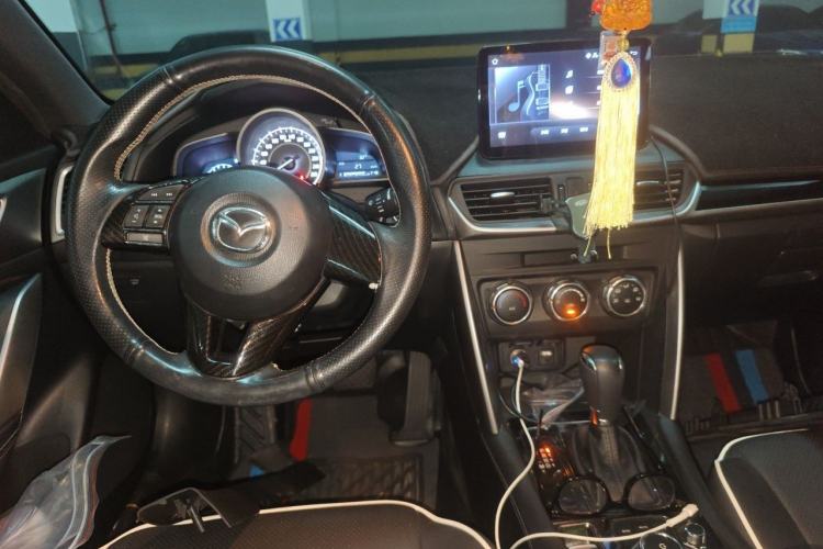 Used Mazda CX-4 2016 2.0L Automatic 2WD Blue Sky Dynamic Edition Center Console