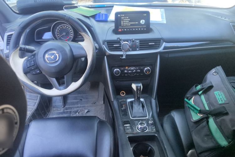 Used Mazda CX-4 2016 2.0L Automatic Two-Wheel Drive Blue Sky Exploration Edition Center Console